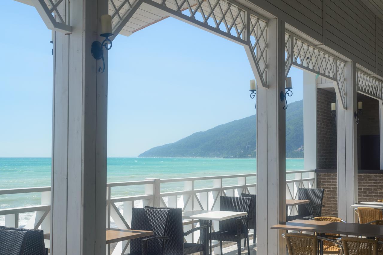 Hotel Cheluskintsev Gagra Ngoại thất bức ảnh