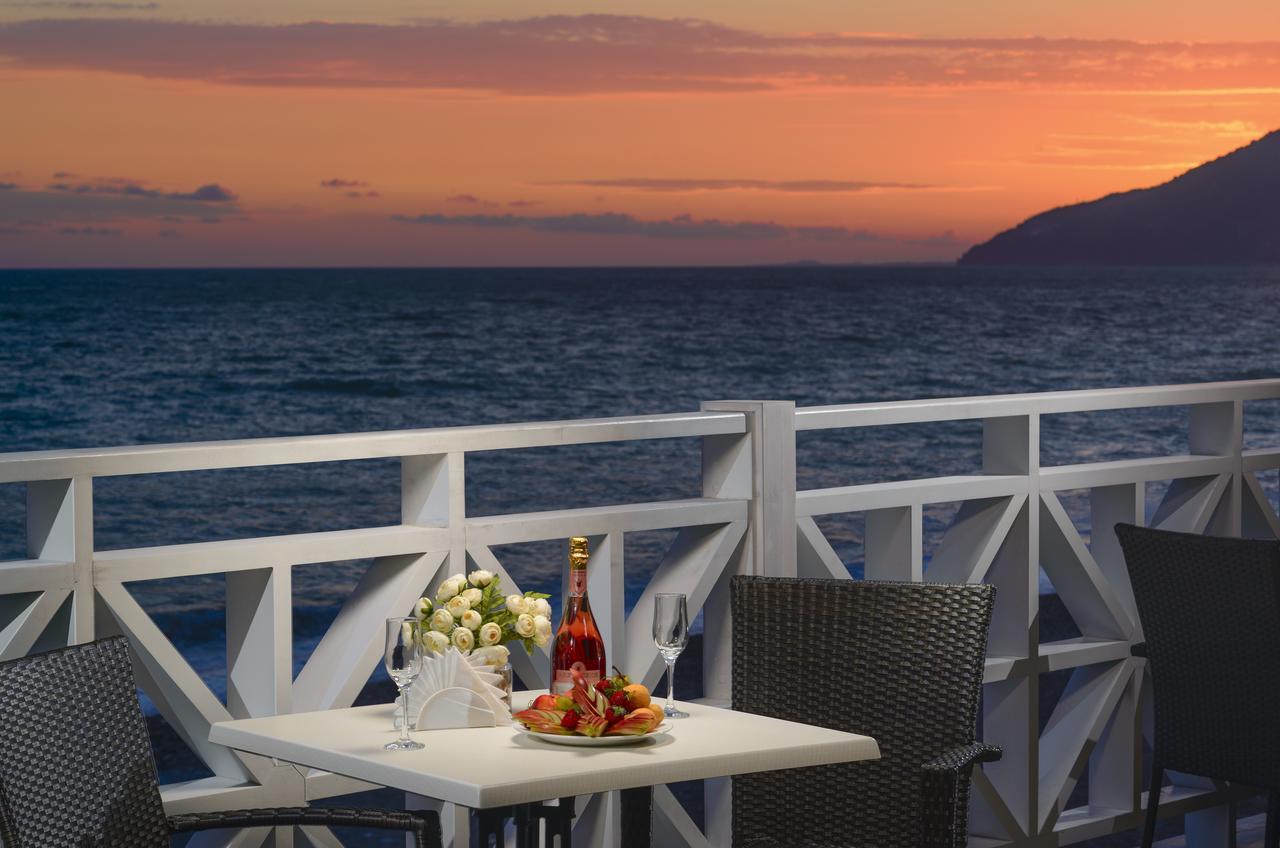 Hotel Cheluskintsev Gagra Ngoại thất bức ảnh