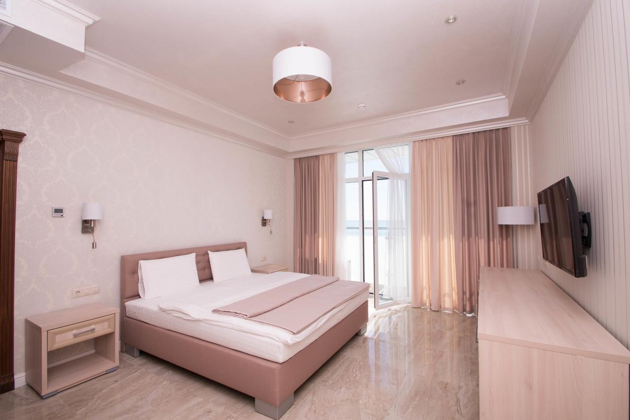 Hotel Cheluskintsev Gagra Ngoại thất bức ảnh