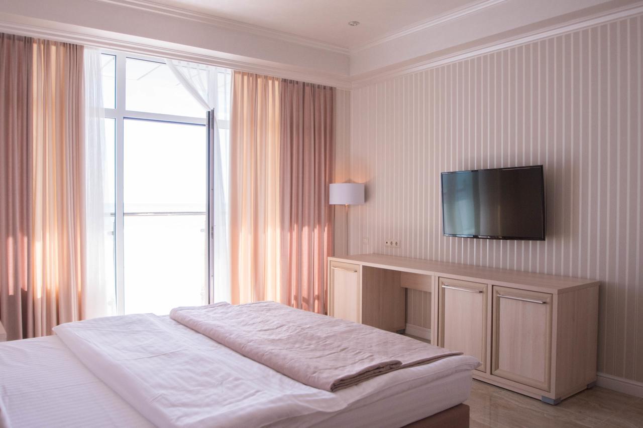Hotel Cheluskintsev Gagra Ngoại thất bức ảnh