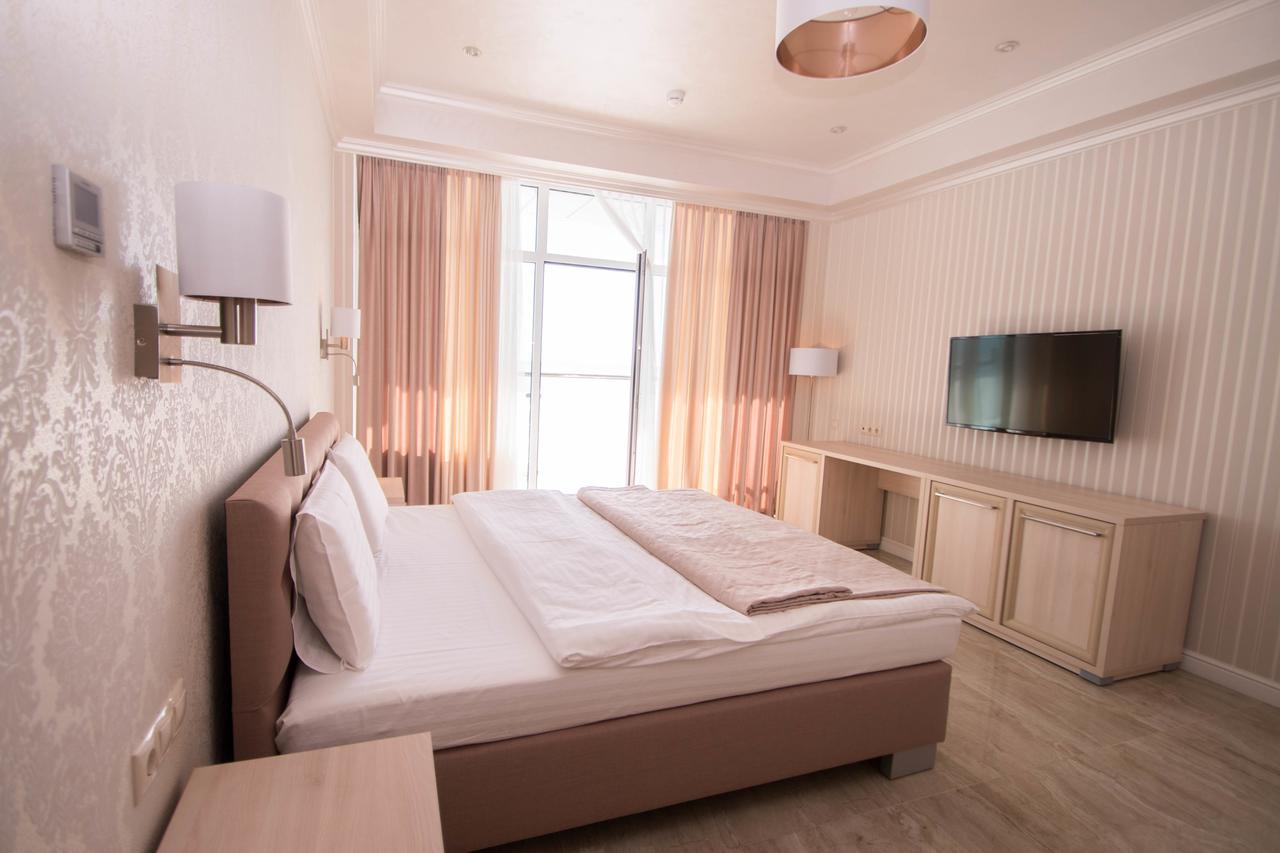 Hotel Cheluskintsev Gagra Ngoại thất bức ảnh