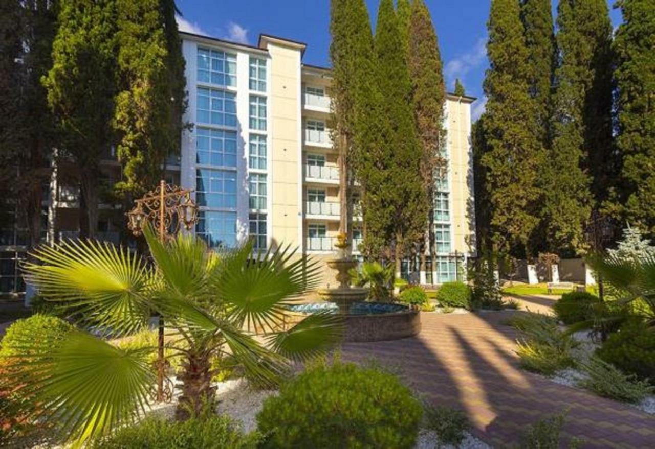 Hotel Cheluskintsev Gagra Ngoại thất bức ảnh