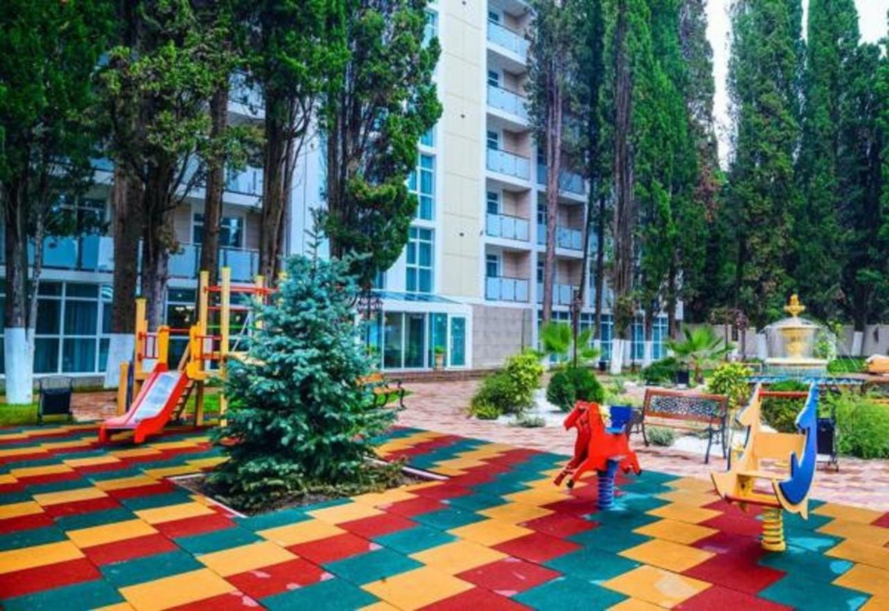 Hotel Cheluskintsev Gagra Ngoại thất bức ảnh